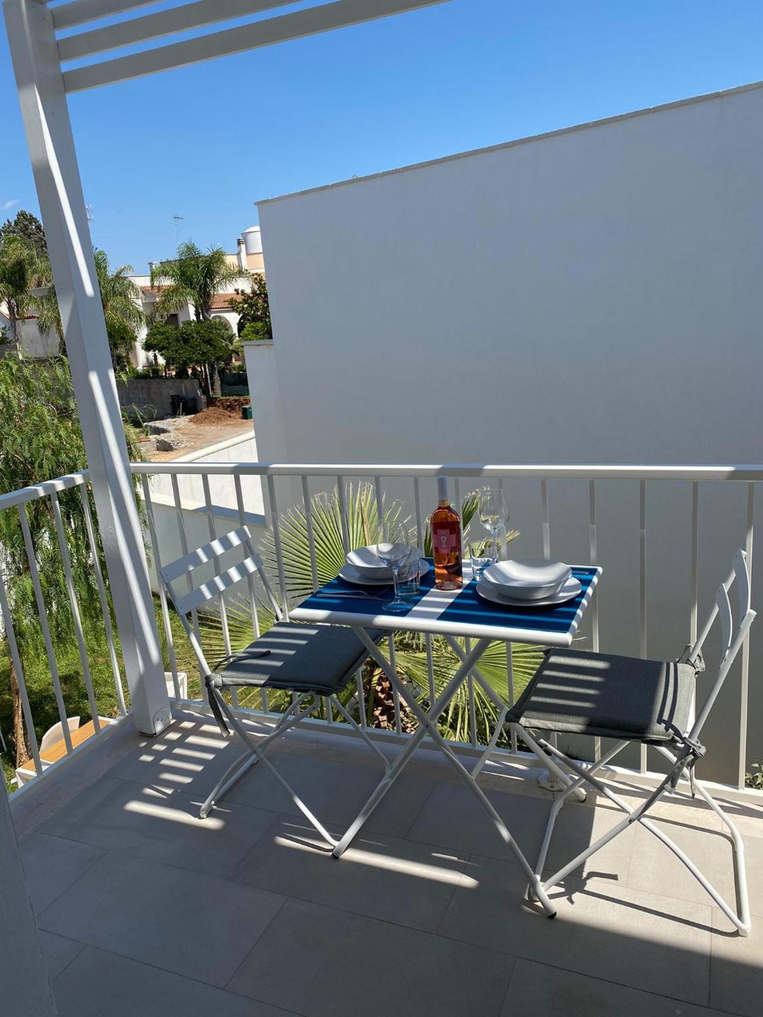 Tramonti Incredibili In Piscina - Apartment8 Con Ac Wifi In Residence Santa Maria al Bagno Szoba fotó